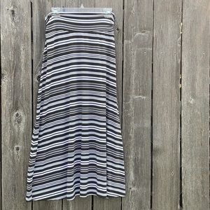 Small Olive Green and White Maxi Skirt